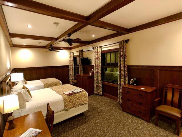 Hotel The At