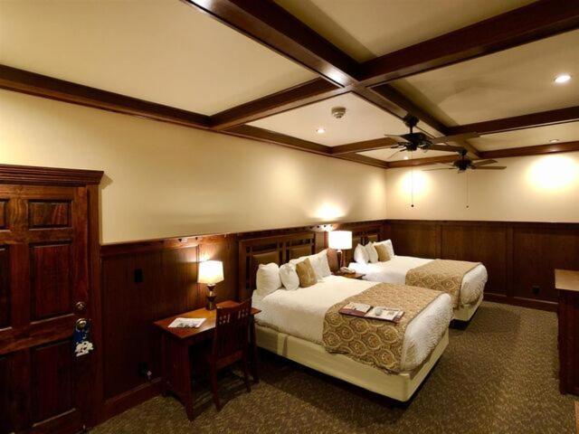 Hotel The At